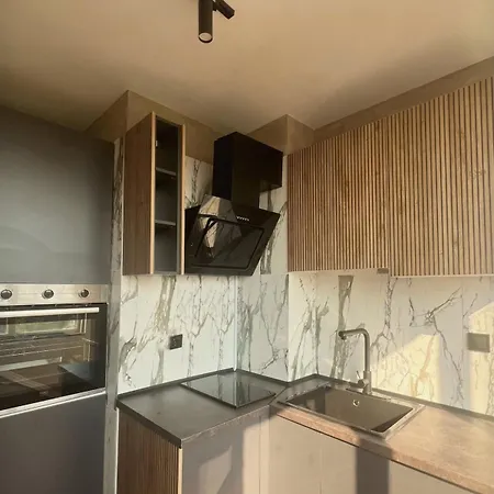 Central Apartment *